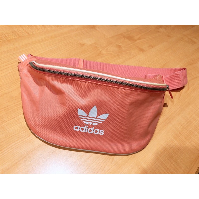 Adidas originals 粉色腰包