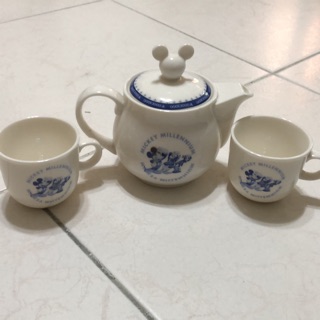 正版千禧年紀念迪士尼米奇造型茶壺➕2人茶杯組（無外盒包裝未使用過）