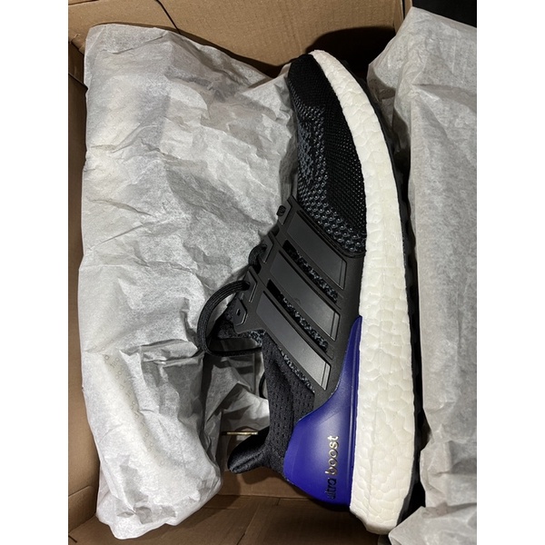 大阪旗艦店買的 US10號 ADIDAS ULTRABOOST OG 黑紫配色 G28319