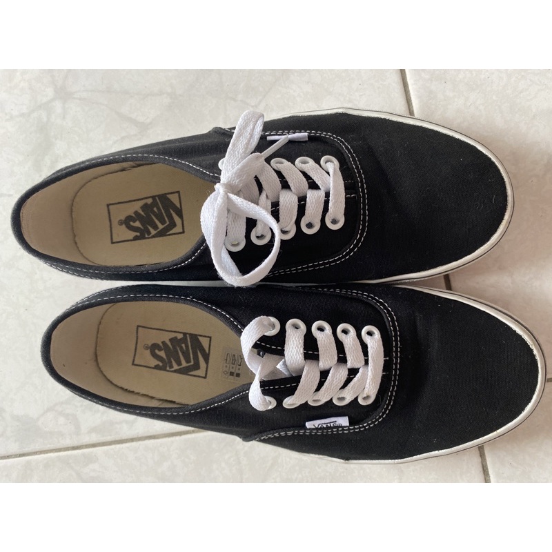 vans 24.5