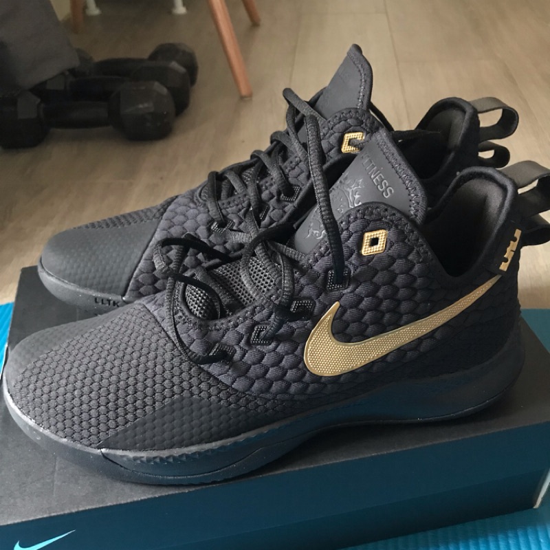 Lebron witness iii ep 籃球鞋 練習鞋 nike 限量黑金配色