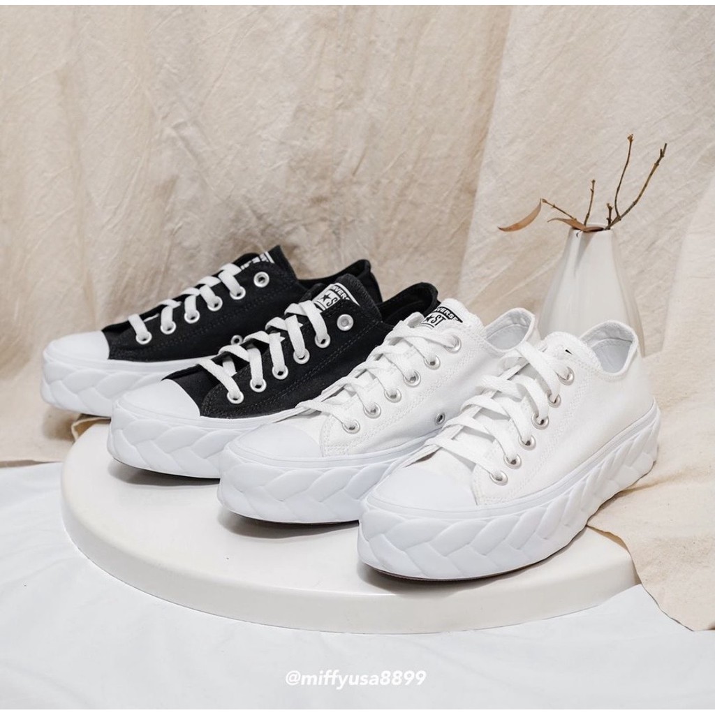 converse chuck taylor lift ox