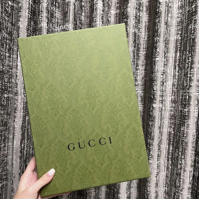 Gucci紙盒+緞帶🎀