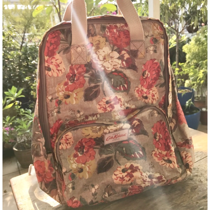 九成新正品cath kidston花朵後背包