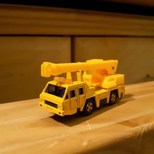 1/120 Tomica 藍標舊紅盒 no.43 Nissan Diesel Crane Truck 吊臂車 無盒