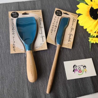 ♥︎MAYA日雜♥︎日本 廚房道具 北歐風 木柄耐熱矽膠刮刀 奶油刀 果醬抹刀 專為細長 邊角容器 大湯匙 藍色