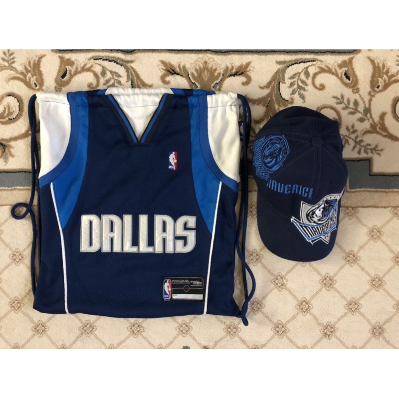 超便宜稀有二手 NBA達拉斯小牛隊 Dallas Mavericks鴨舌帽+諾維斯基Nowitzki簽名軟布網袋