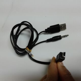 Mini-USB接口，3.5mm耳機喇叭線95成新正常
