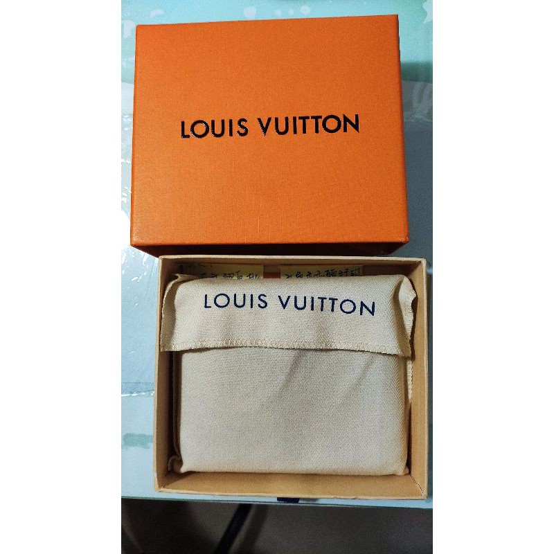 百貨專櫃購買，Louis Vuitton LV  Multiple EPI水波紋皮革雙折短夾.海軍藍,建議面交驗貨