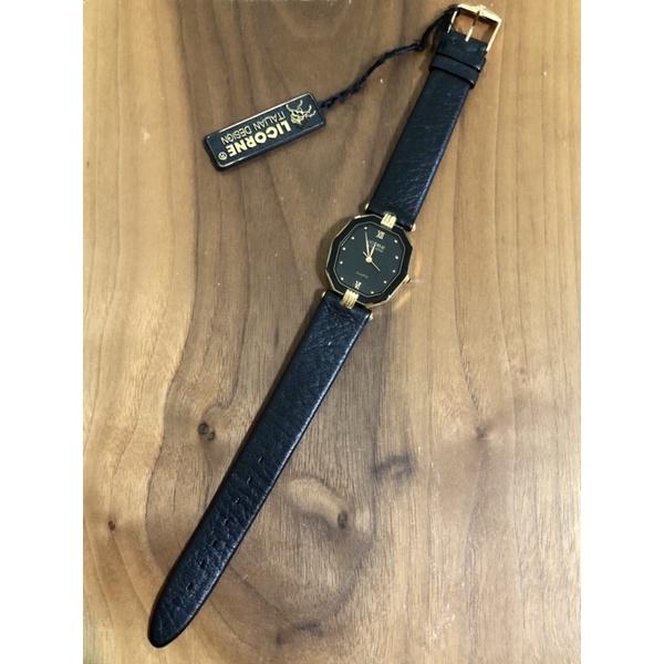 賣啥貨～🇮🇹義大利Licorne力抗多角型皮帶錶。vintage