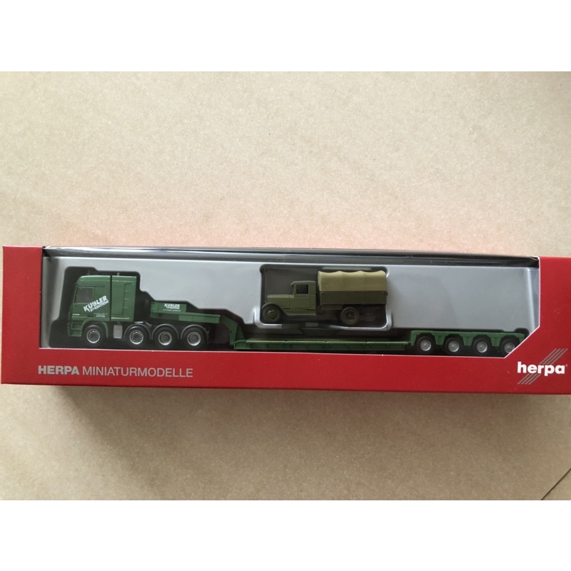 Herpa 154635 Mercedes Actros Artic 4軸拖車頭與低板 Kubler塗裝 含軍用卡車一輛