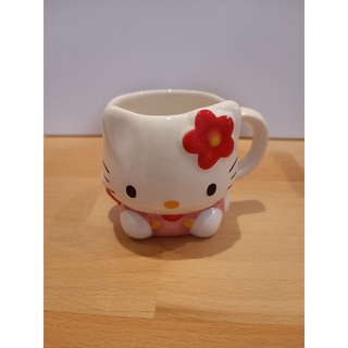 東京三麗鷗彩虹樂園 限定Hello Kitty造型款馬克杯