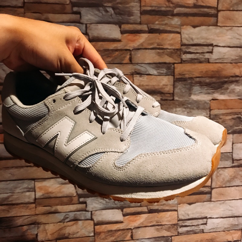 价格从 2 398 60 New Balance 5復古 Best Price Products