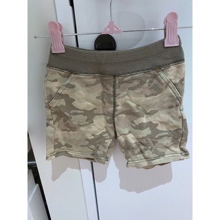 日本🇯🇵童裝Uniqlo 棉質迷彩短褲，尺寸80公分 11公斤