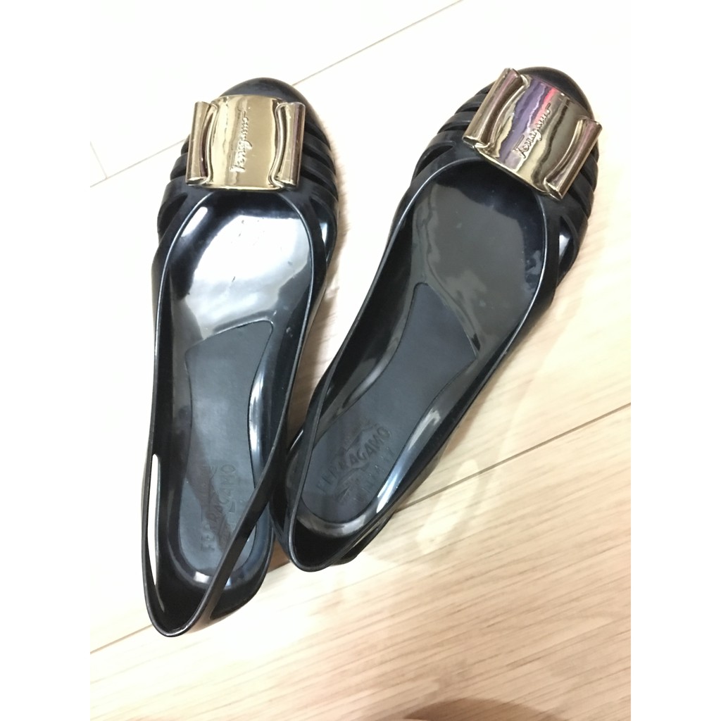 Ferragamo黑色果凍鞋