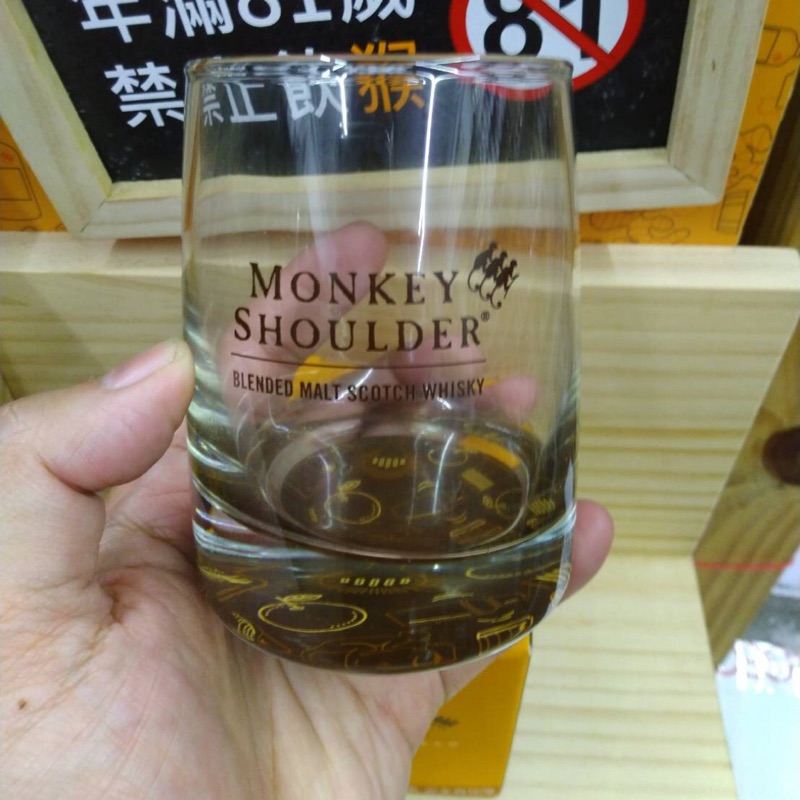 三隻猴子造型威士忌杯