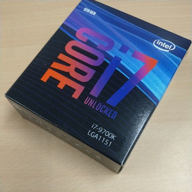 intel i7 9700k 可超頻中央處理器 (CPU)