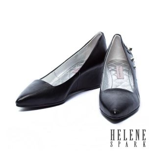 HELENE SPARK 鉚釘立體花羊皮尖頭楔型鞋－黑