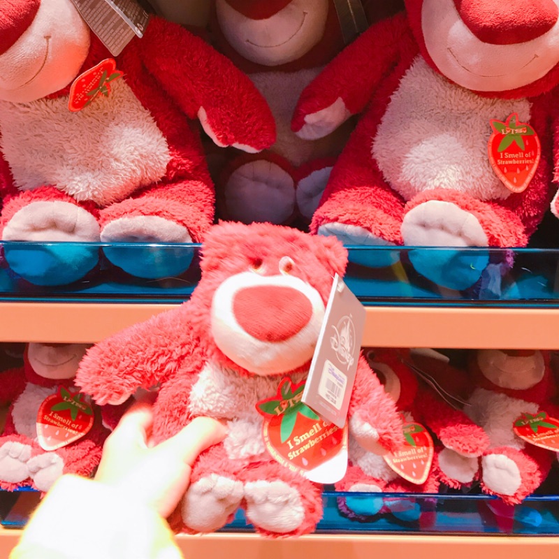 香港迪士尼代購玩具總動員草莓味熊抱哥玩偶