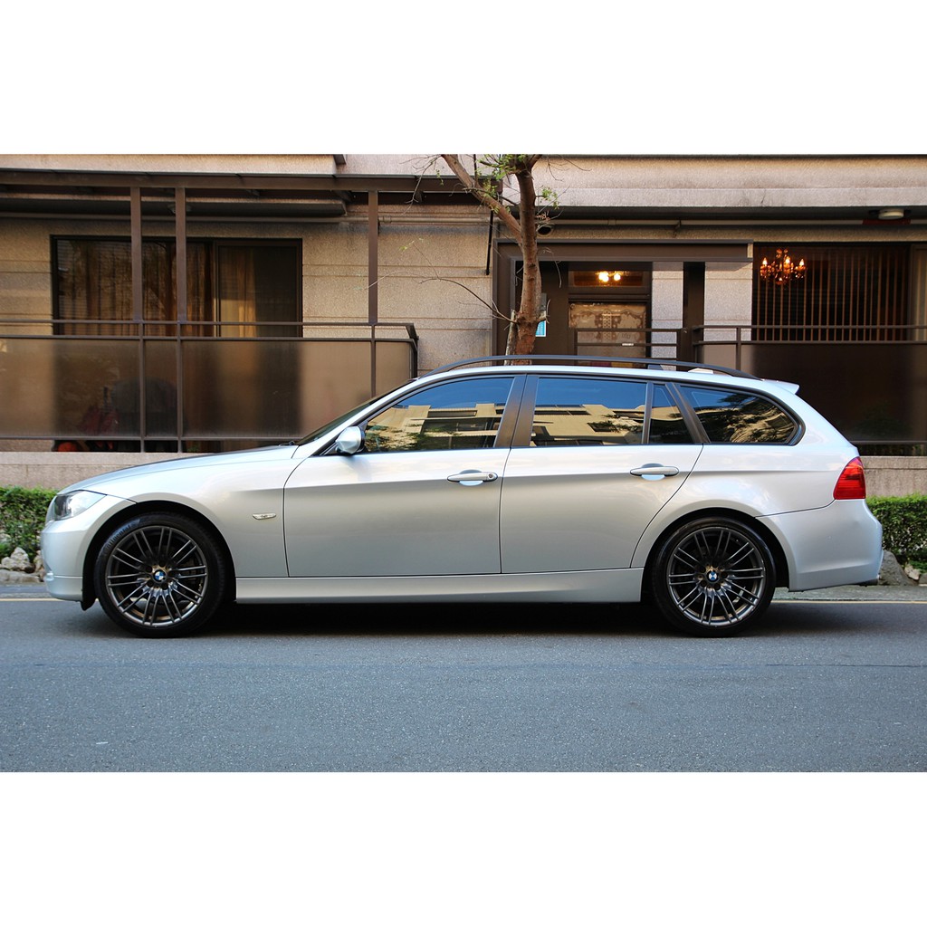 Bmw 3d Touring 旅行車集品味優雅於一身 蝦皮購物