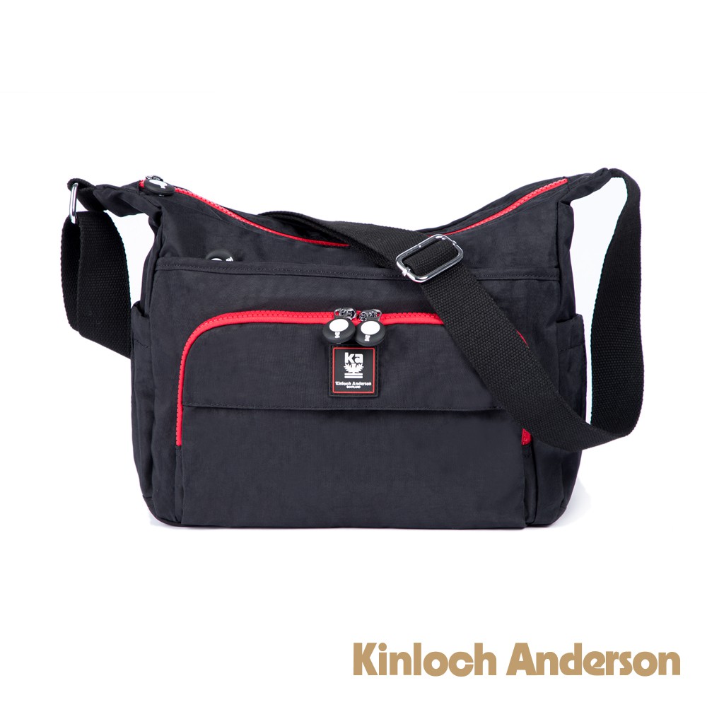 【Kinloch Anderson】極簡耀色 輕巧休閒前袋造型側背包 低調黑紅