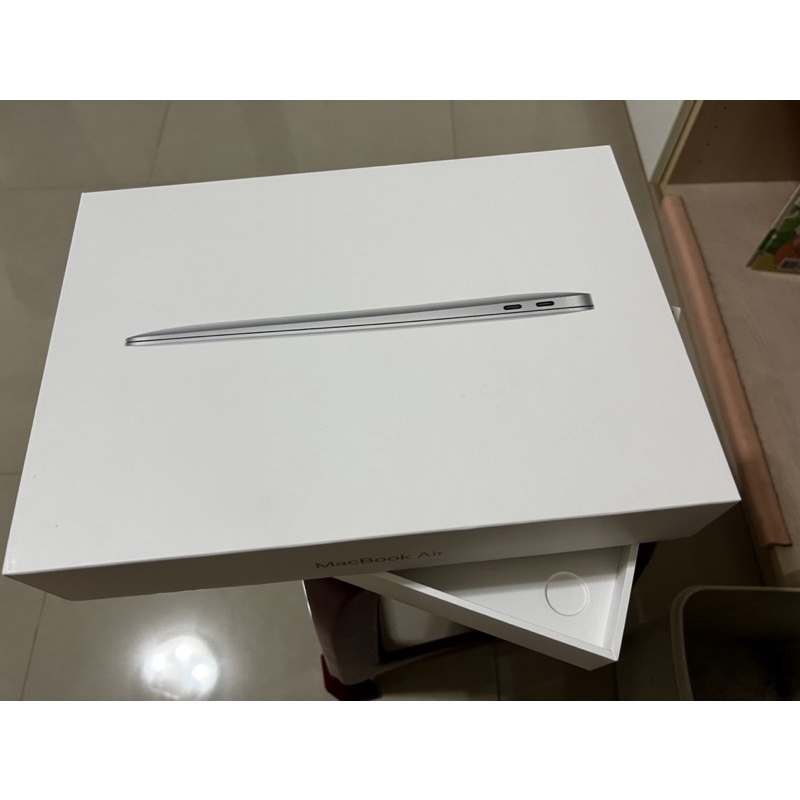 Apple MacBook Air 13寸銀色原廠 紙盒 外盒