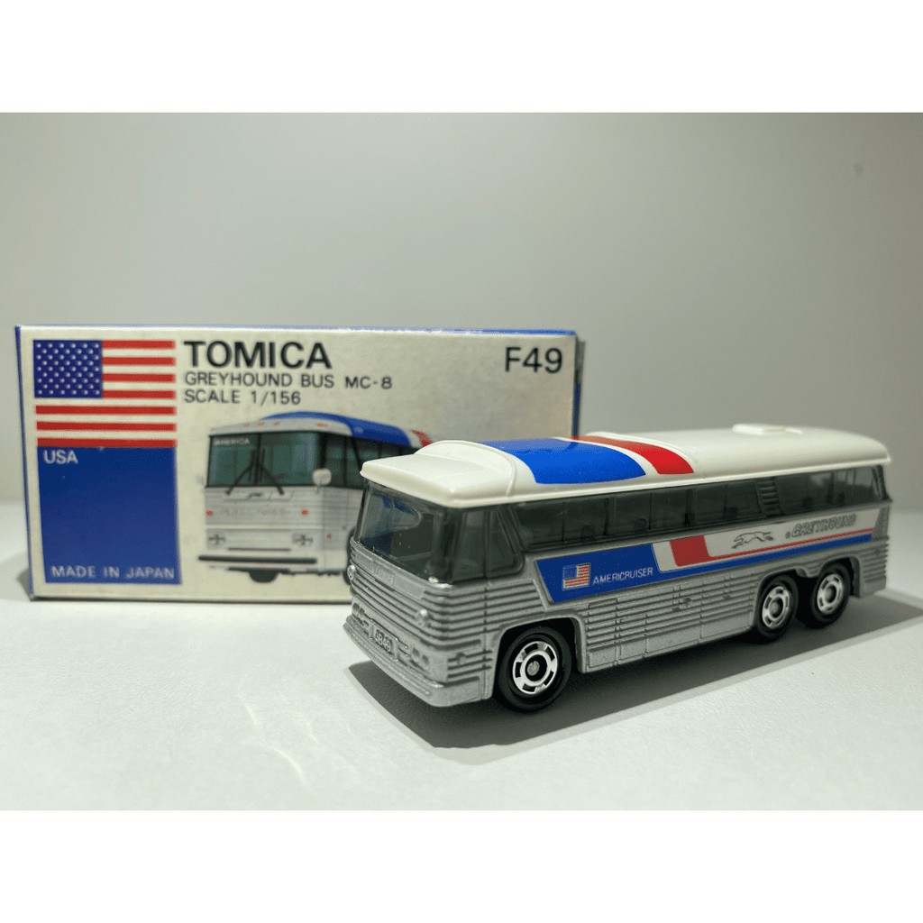 tomica greyhound bus