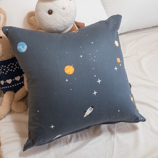遨遊宇宙 純棉方抱枕 45cmX45cm 臺灣製 復古 碎花 棉床本舖【超取限購一件】