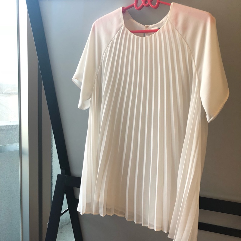 Uniqlo 百摺雪紡上衣t恤 蝦皮購物