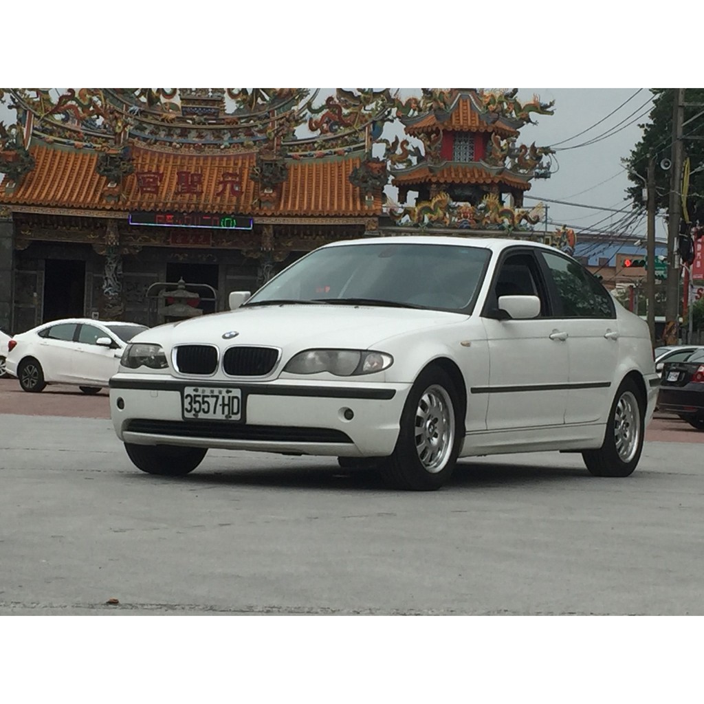 2003 BMW 318I 2.0 白 配合全額貸、找 錢超額貸 FB搜尋 : 『阿文の圓夢車坊』