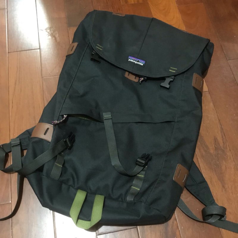 Patagonia Arbor Pack daypack 26L 後背包 筆電包 登山包 二手 中古品 橄欖綠