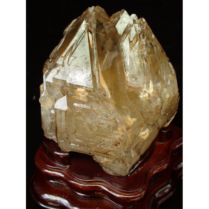 ~shalin-crystal~巴西鱷魚骨幹水晶~2.818公斤~完整度高~除穢聚氣~化煞聚財~值得珍藏!