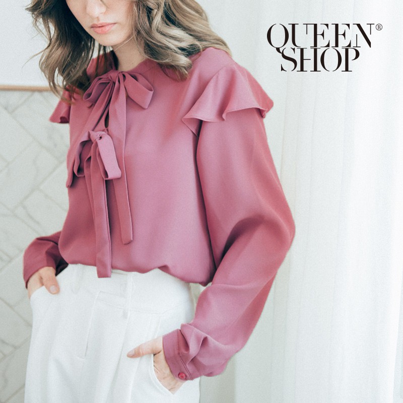 QUEENSHOP【01095794 】素色領綁結肩荷葉造型雪紡上衣 兩色售＊預購＊