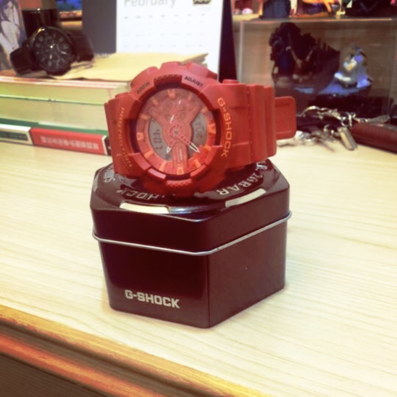 G-Shock紅鋼彈