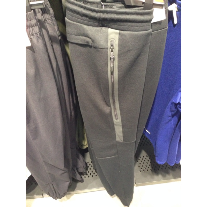 全新Nike tech fleece 黑色 M號 縮口褲 長防水拉鏈束口褲 棉褲 科技綿 挺版