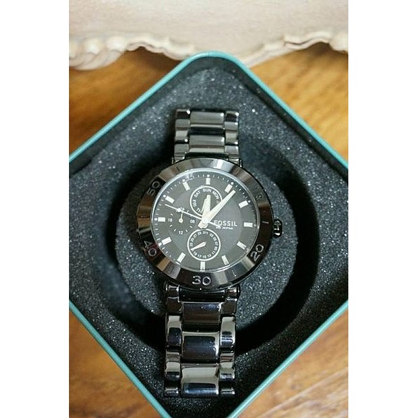 ☆N&amp;L☆[二手激新] FOSSIL《黑陶瓷錶》貝殼紋路 陶瓷錶帶 休閒 時尚錶款 CE1001