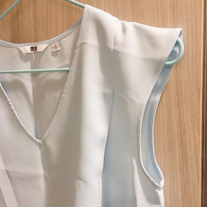 Uniqlo 雪紡v領的價格推薦 21年10月 比價比個夠biggo