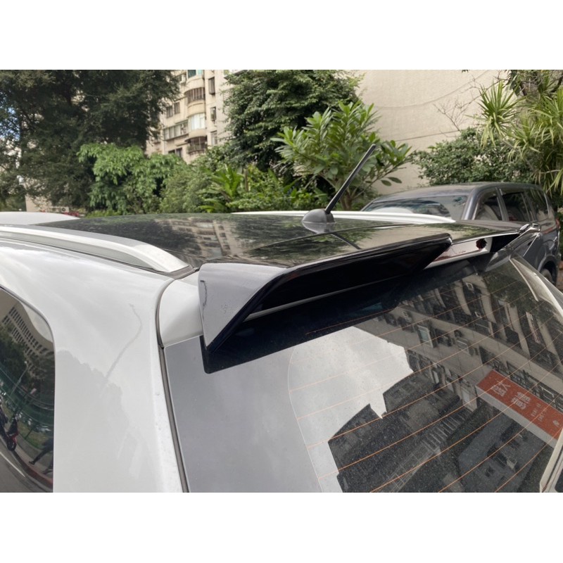 「完美-中古品」Suzuki Vitara 5門車 2016-2019 尾翼 後擾流 擾流板 ABS 以烤黑色 不帶燈