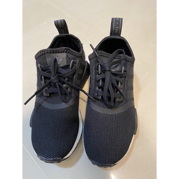 【ADIDAS】NMD_R1 C 全新 中大童 休閒鞋 黑色-FW0415 - 11K(17.5cm)