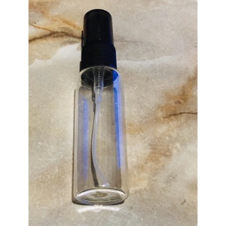 【老街雜貨鋪】30ml 玻璃噴霧瓶 【商品介紹】 透明 玻璃分裝瓶，可裝酒精、次氯酸水...等抗菌液