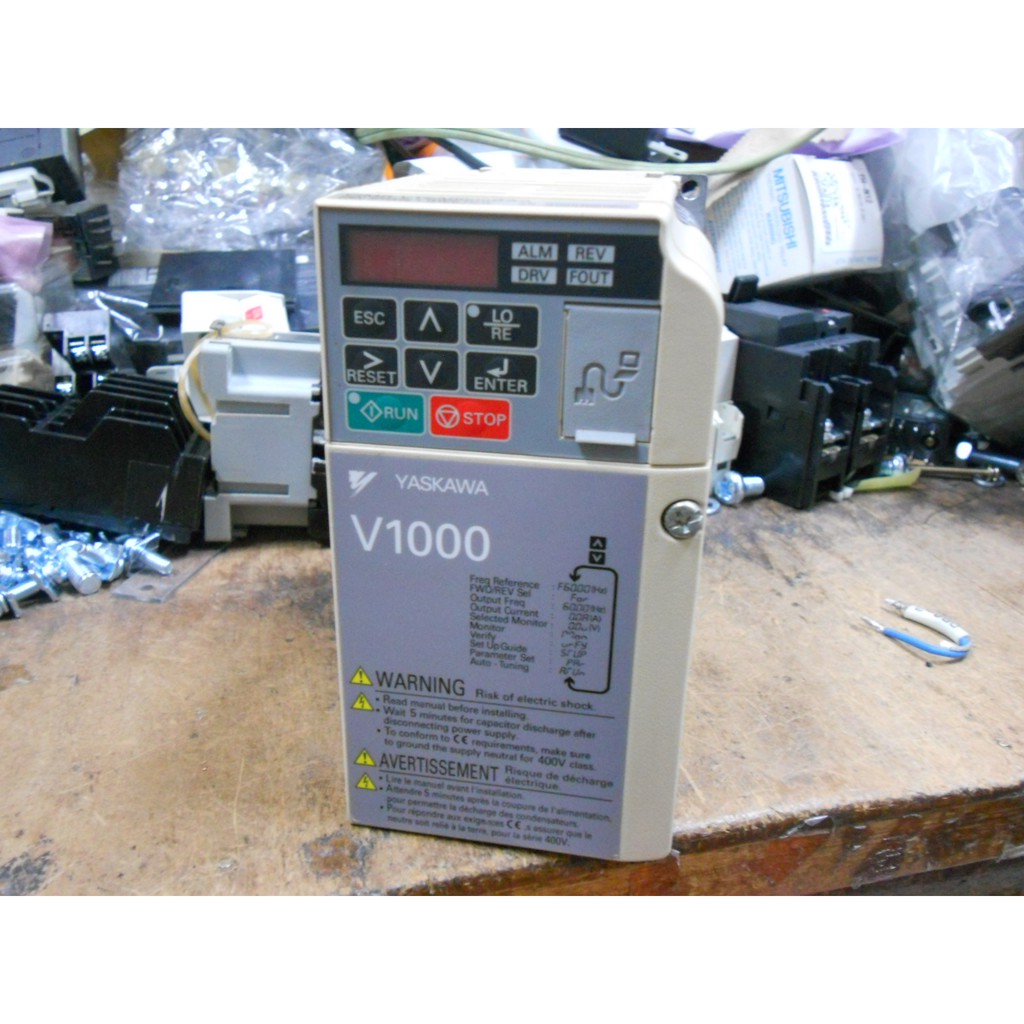 日本 安川YASKAWA 變頻器 CIMR-VT2A0006BAA 1HP 三相 200V 0.75Kw (D1)