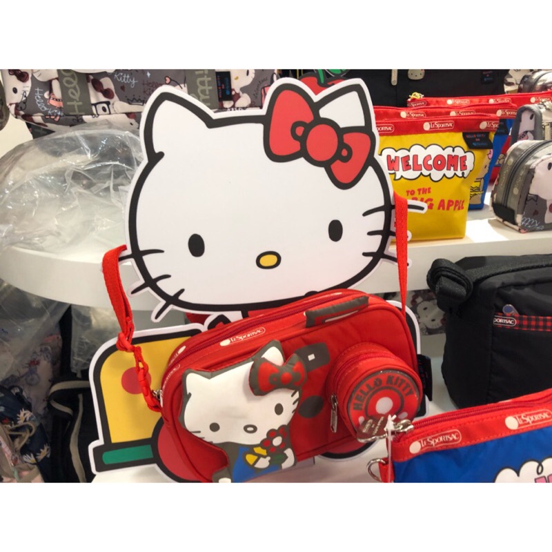 保證專櫃貨⭐全新!【LeSportsac x Hello Kitty超可愛凱蒂貓限量聯名45週年】♥ 搶手相機包/斜背包