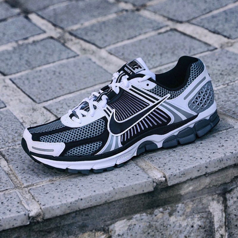 nike vomero sp 5