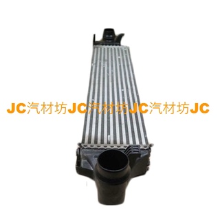 BENZ W246 W176 C117 CLA X156 GLA Q30 渦輪增壓冷卻器(中冷器) 2465000900