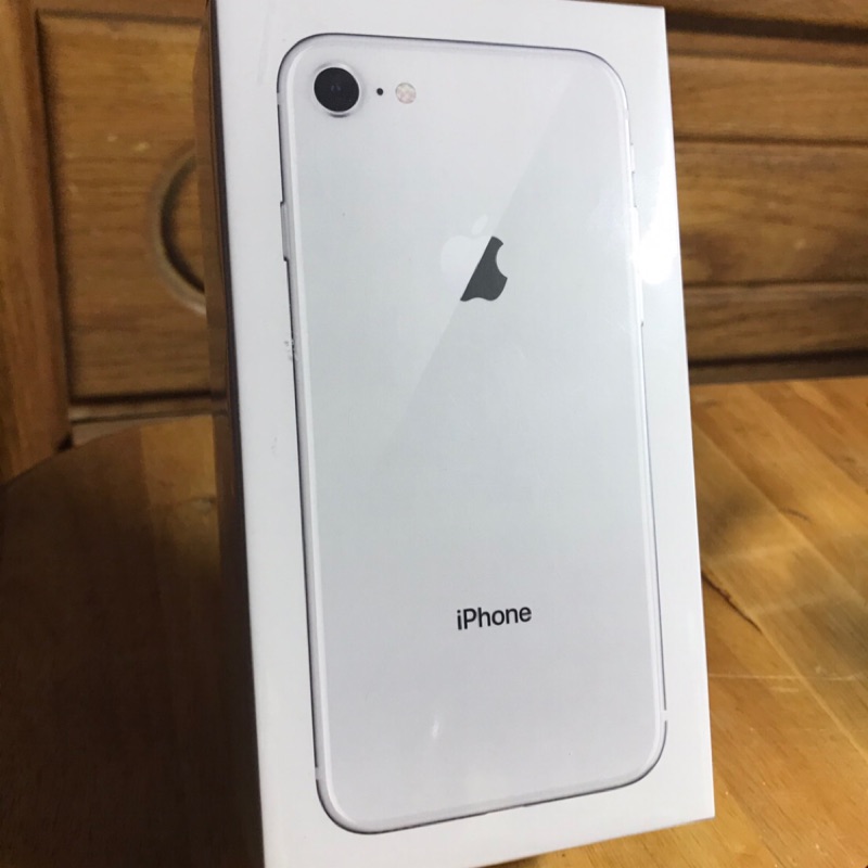 iPhone 8 銀白色 4.7吋 64GB 全新膜未拆