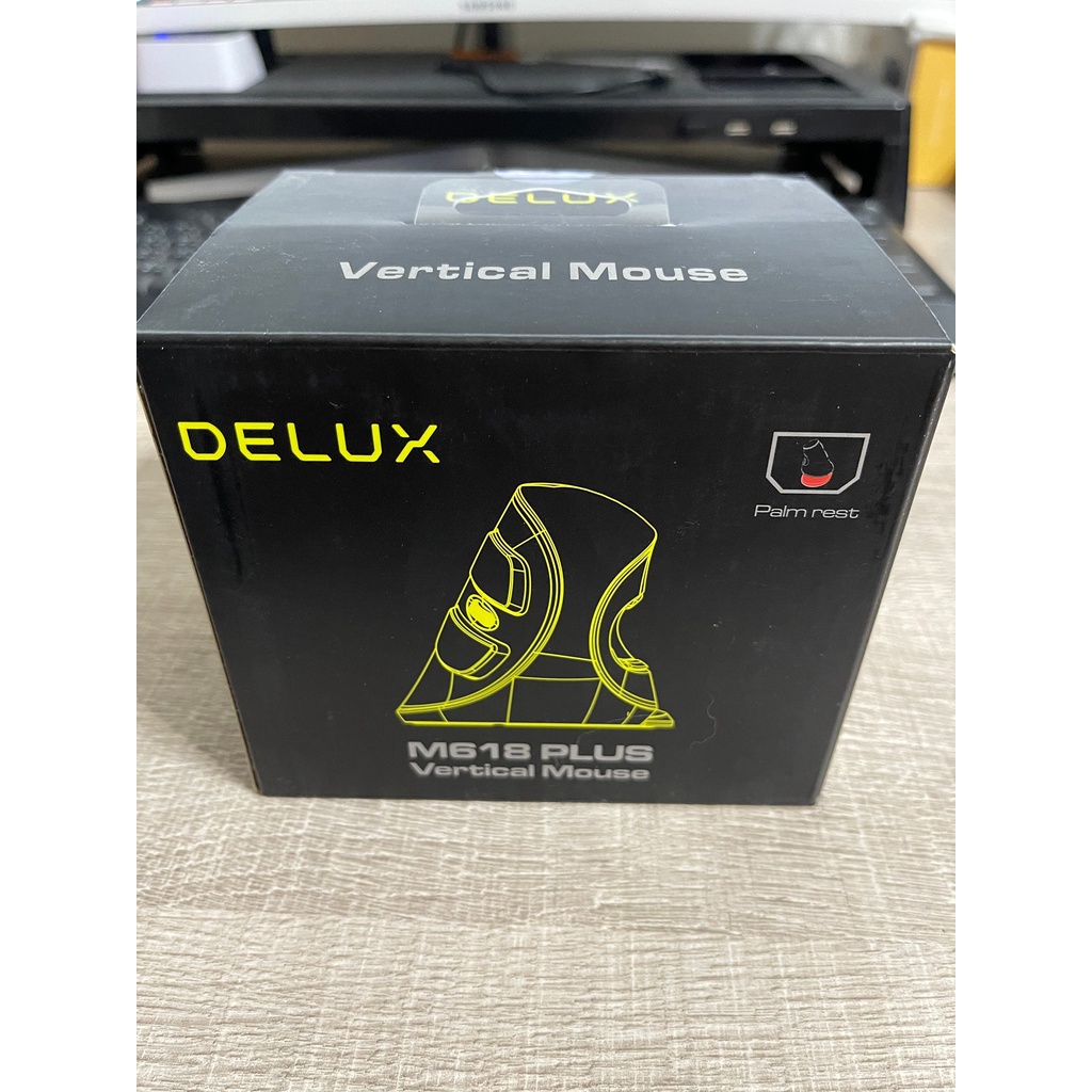 DeLUX M618 Plus 第五代垂直滑鼠-無線版/2021年8月25日購買/不習慣使用故出售/九成九成新
