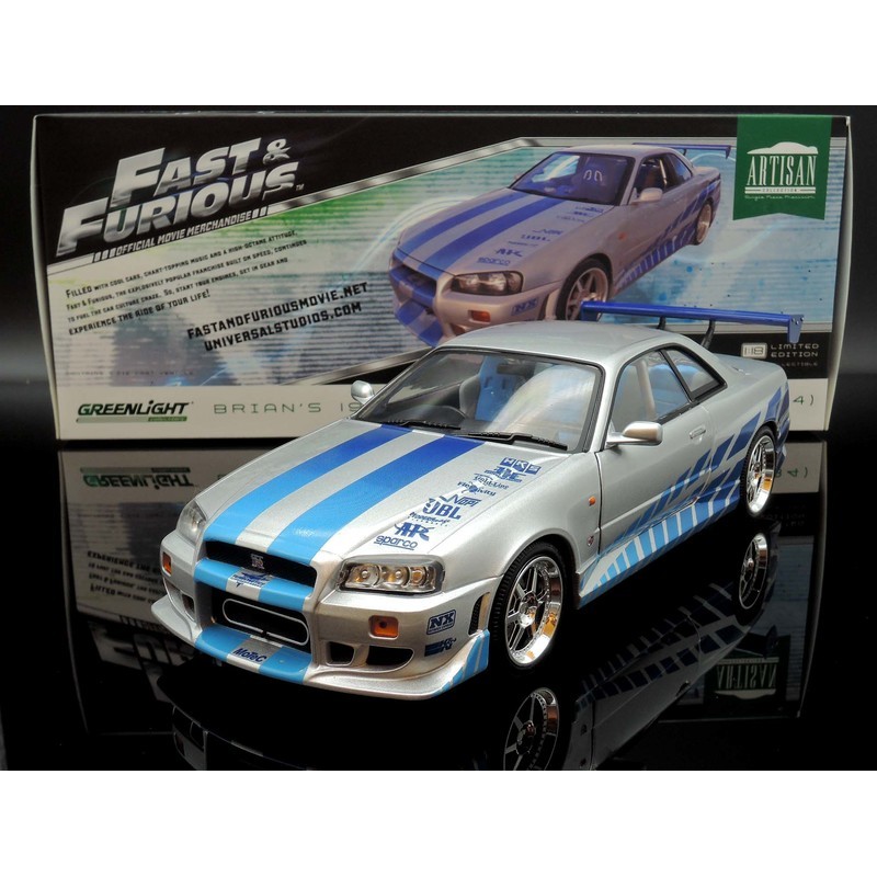 から厳選した GT-R 【希少】GREENLIGHT LED GT-R 1:18 LED