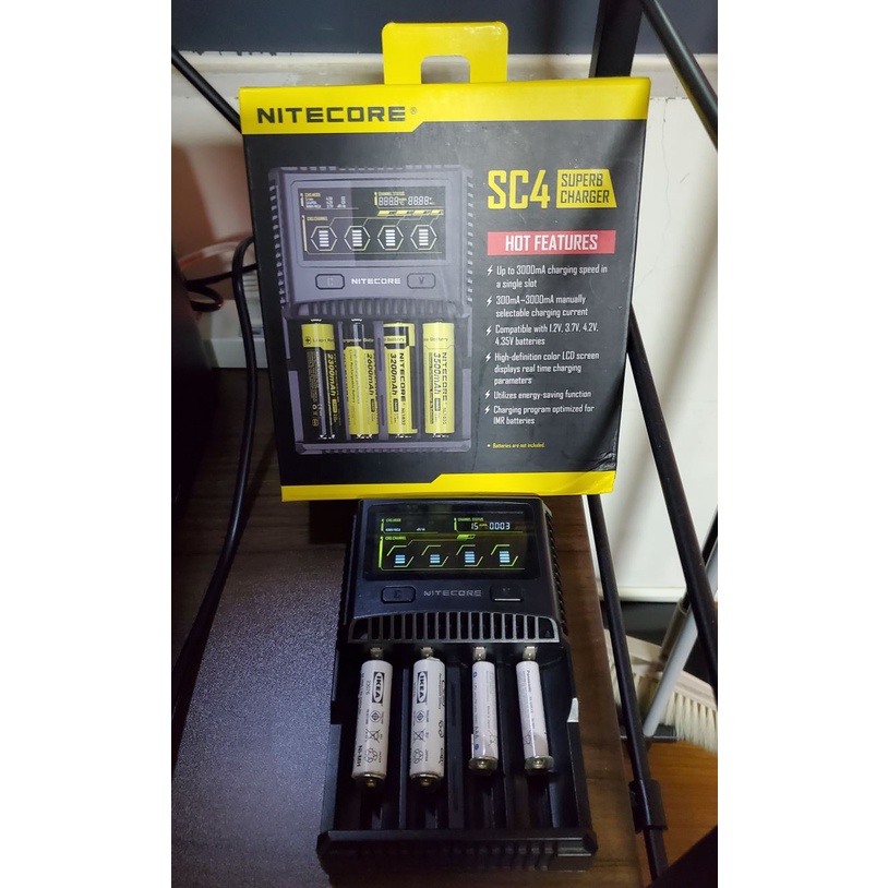 NITECORE 奈特科爾 SC4 充電器 (正廠)