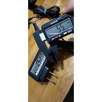 12V/1A，5V/2A 電源供應器