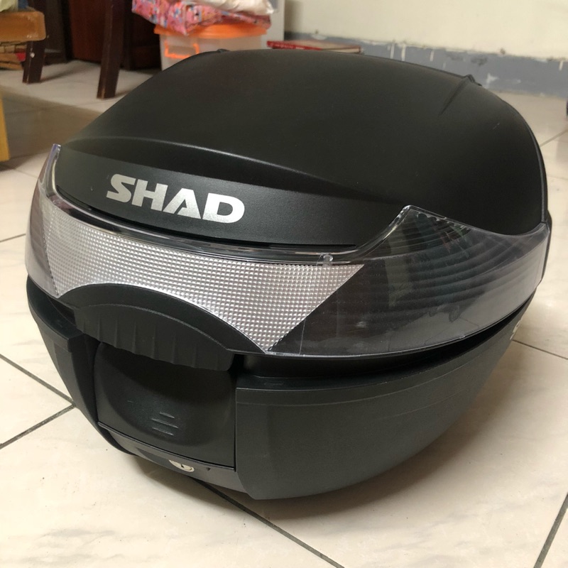 Shad SH33 後車廂 漢堡